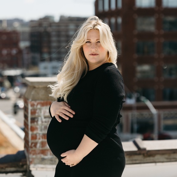 Meet The Posher, Emily - Picture 3 of 3